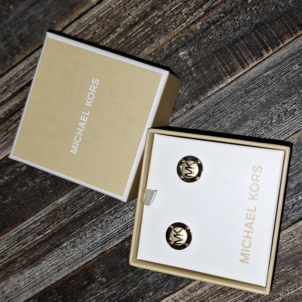 MICHAEL KORS EARRINGS 🥰